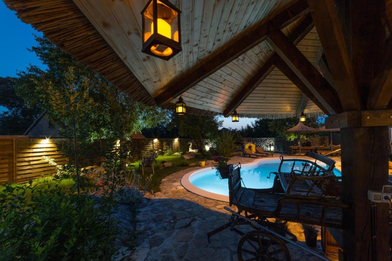 Kuca Za Odmor Joko I Jeka Villa Bogatic Exterior photo
