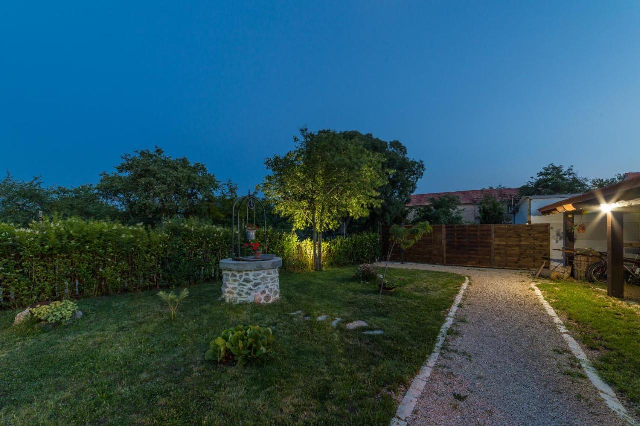 Kuca Za Odmor Joko I Jeka Villa Bogatic Exterior photo