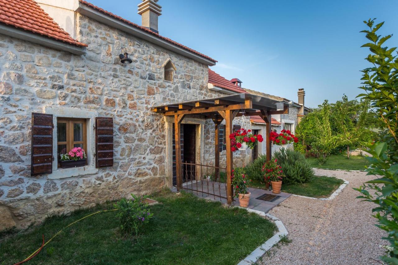 Kuca Za Odmor Joko I Jeka Villa Bogatic Exterior photo