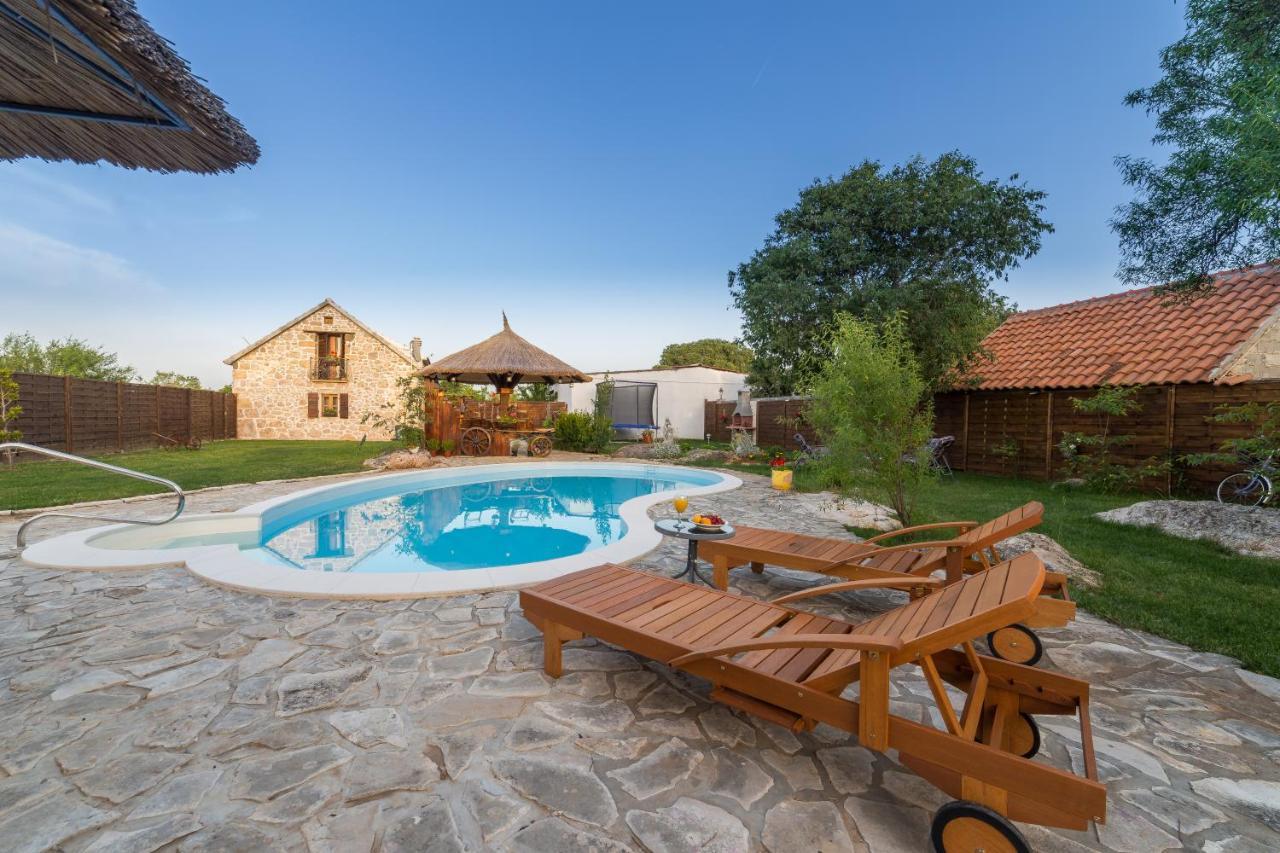 Kuca Za Odmor Joko I Jeka Villa Bogatic Exterior photo