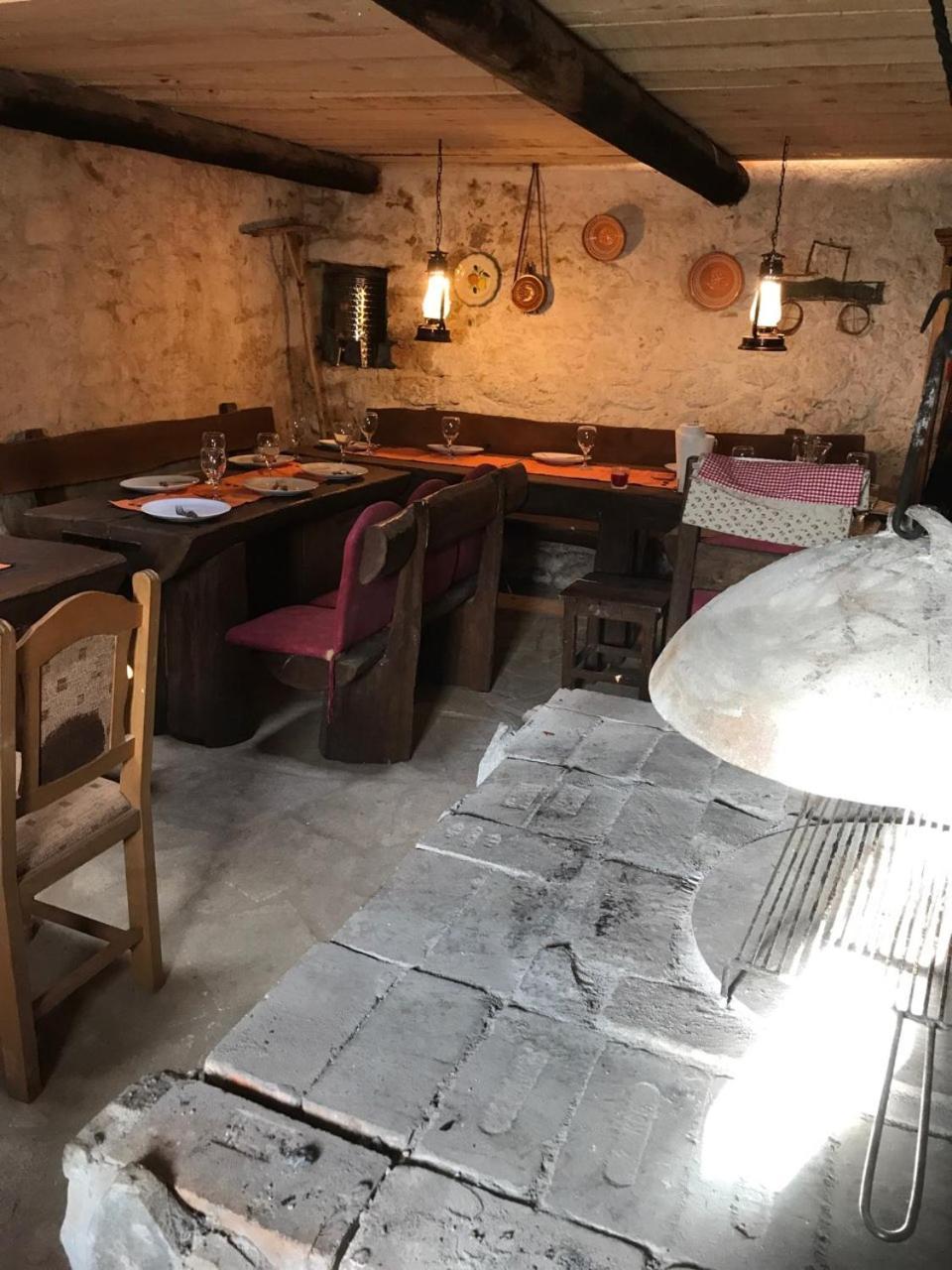 Kuca Za Odmor Joko I Jeka Villa Bogatic Exterior photo